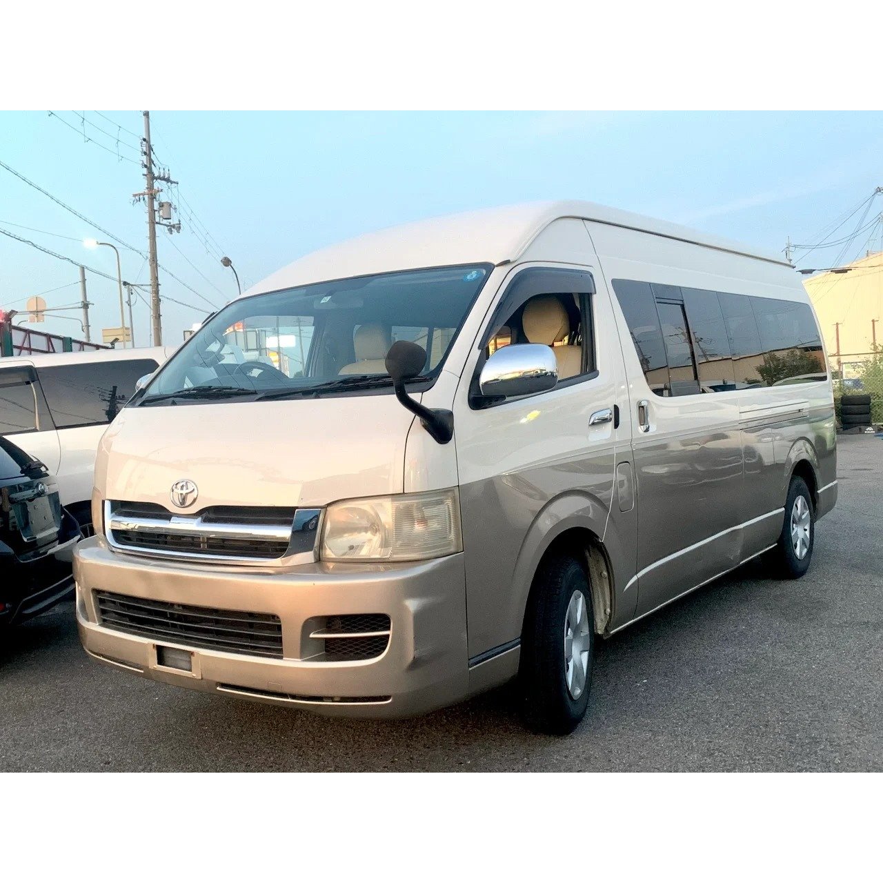 Spots Goods Mini Bus Toyota 2018 Hiace 9 Seaters Used Toyota Hiace Bus Toyotas Hiaces Commuter for Sale